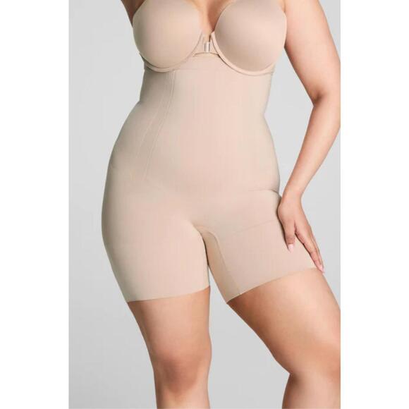 NEW SPANX women's high waisted mid thigh short in soft nude